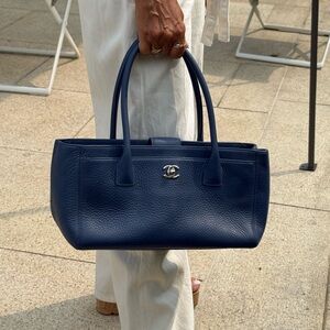 Elegant AUTHENTIC CHANEL Blue Leather Tote Bag